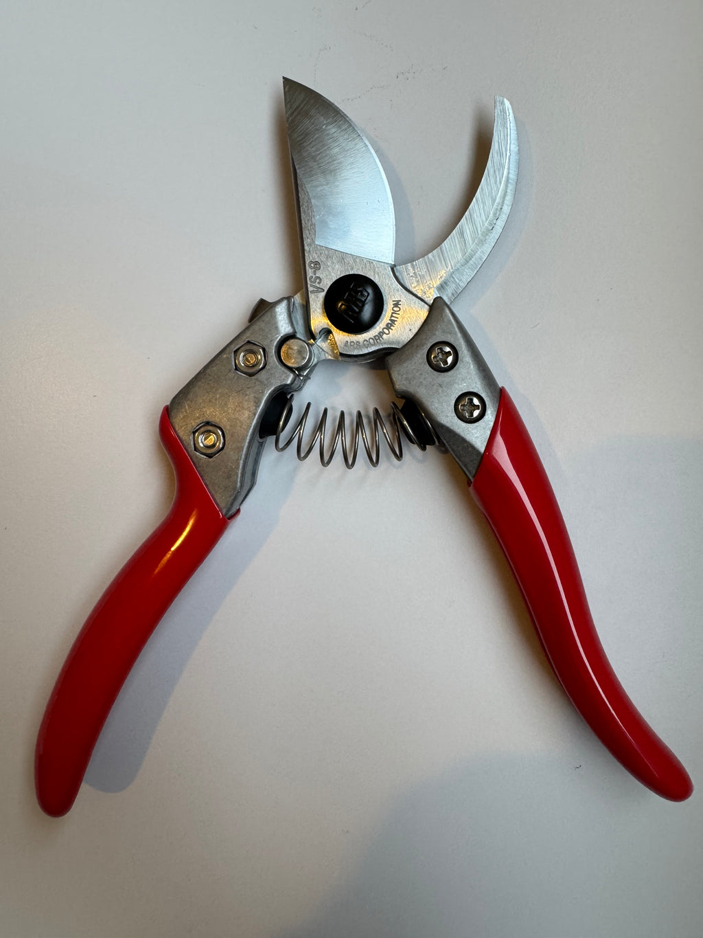 The Pro — ARS VS-8XZ Professional Pruning Shears